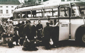 Erster Bus der Firma Stelzeneder